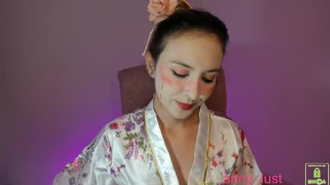 Snapshot of anny_lust chatting on 10.31.25 Issabela online show from 10.31.25