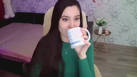 Annie online show from 02.22.25