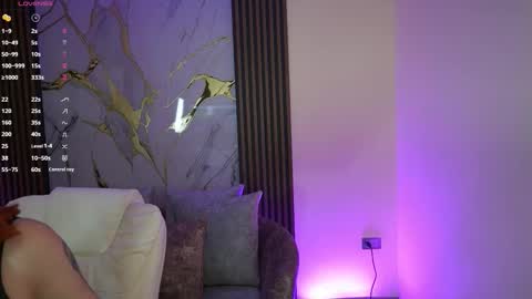 Snapshot of annybuny chatting on 09.29.25 Ana online show from 09.29.25