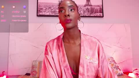 Snapshot of annyfiore chatting on 09.23.25 Anny online show from 09.23.25