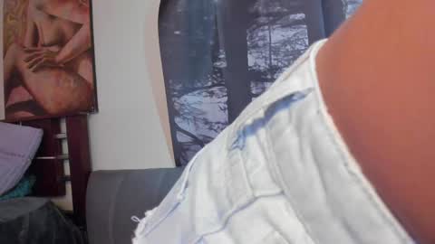 Snapshot of annyluna1 chatting on 04.18.26 Annyluna online show from 04.18.26