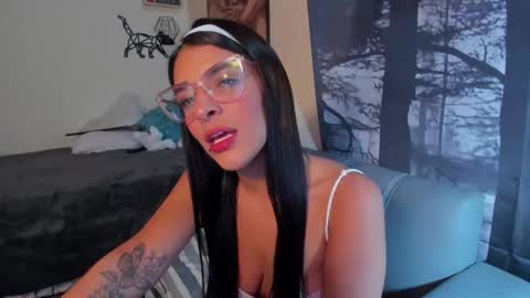 Snapshot of annyluna1 chatting on 04.24.26 Annyluna online show from 04.24.26