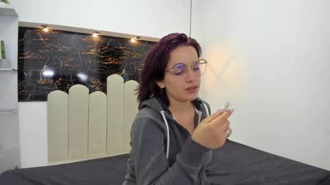 Anny online show from 10.21.25