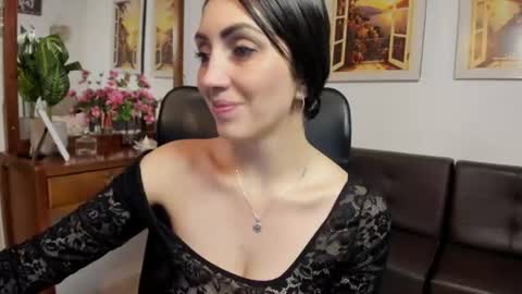 Anny online show from 08.04.26