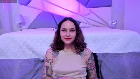 AnnyT online show from 01.26.25