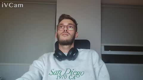 anonymousstoner58 online show from 04.01.26