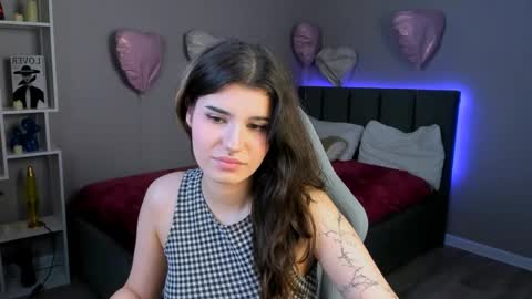 Anora online show from 03.31.26