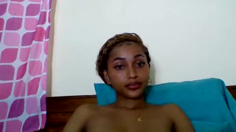 Snapshot of anousca chatting on 01.14.26 anousca online show from 01.14.26