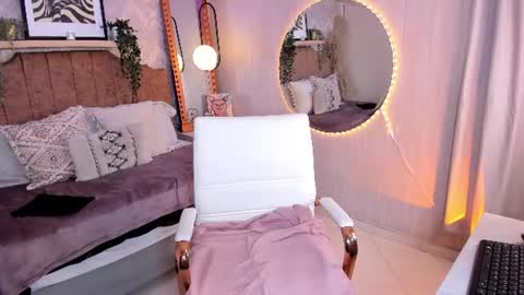 Snapshot of anseru_ chatting on 06.19.26 Anseru online show from 06.19.26