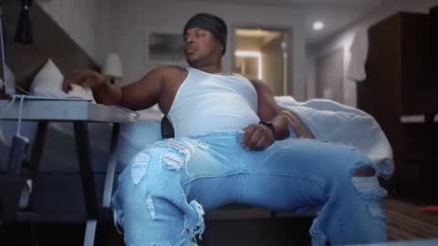 Snapshot of anthonyscreet chatting on 12.09.24 anthonyscreet online show from 12.09.24