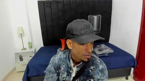 Snapshot of anthoy_wayans chatting on 12.18.24 online show from 12.18.24