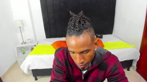 Snapshot of anthoy_wayans chatting on 02.01.25 online show from 02.01.25