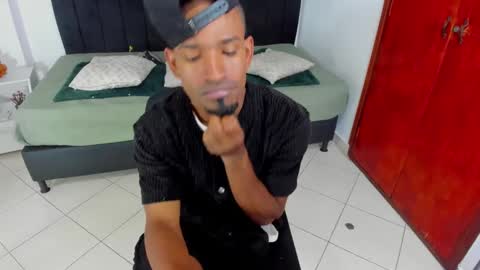 Snapshot of anthoy_wayans chatting on 03.05.25 online show from 03.05.25