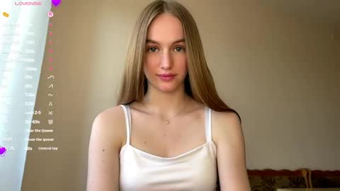 Snapshot of antionettepulgarin chatting on 05.21.26 Viktoria online show from 05.21.26