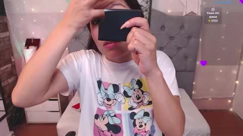 Snapshot of antolyh_c chatting on 11.14.25 antolyh_c online show from 11.14.25