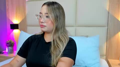 A N T O N E L L A  online show from 10.20.25