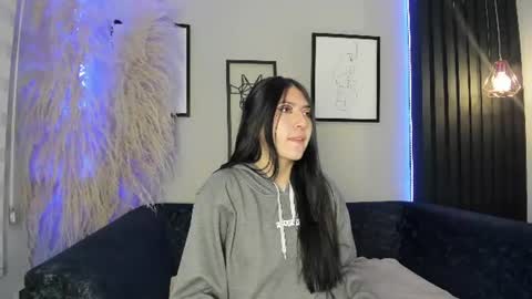 Snapshot of antonella_roses_ chatting on 06.24.26 Antonella online show from 06.24.26