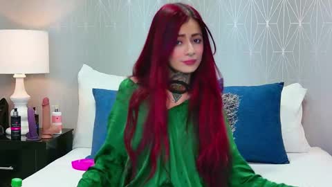 Snapshot of antonellaescudero chatting on 04.26.26 AntonellaEscudero online show from 04.26.26