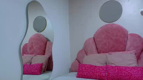 Snapshot of antonellagreyy__ chatting on 10.23.25 ANTONELLA online show from 10.23.25