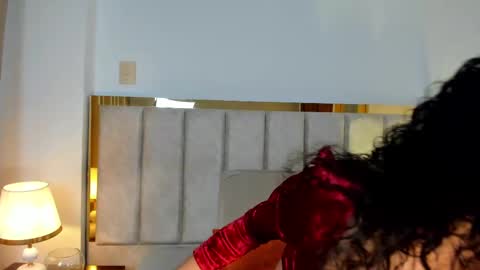 Snapshot of antonellahall_ chatting on 09.20.25 AntonellaHall online show from 09.20.25