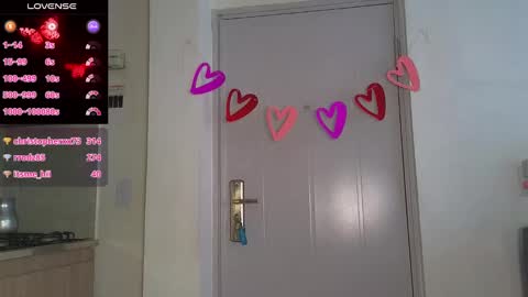 Snapshot of antonellarossii_ chatting on 02.14.25 Antonella online show from 02.14.25