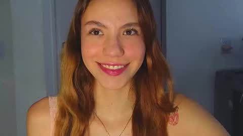 Snapshot of antonellarossii_ chatting on 03.05.25 Antonella online show from 03.05.25