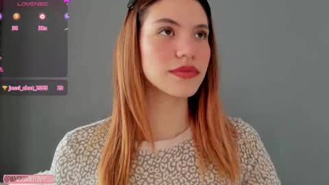 Snapshot of antonellarossii_ chatting on 10.17.25 Antonella online show from 10.17.25