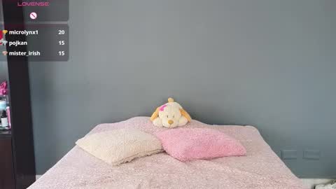 Snapshot of antonellarossii_ chatting on 11.30.25 Antonella online show from 11.30.25