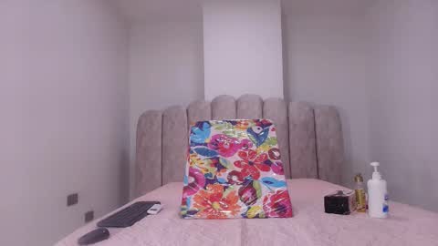 Snapshot of antonellawilde_ chatting on 11.25.25 Antonella online show from 11.25.25