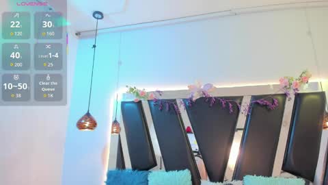 A N T O N E L L E  online show from 04.09.26