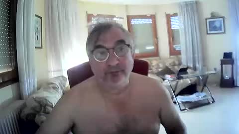 Snapshot of antonio2605 chatting on 10.03.25 Antonio online show from 10.03.25