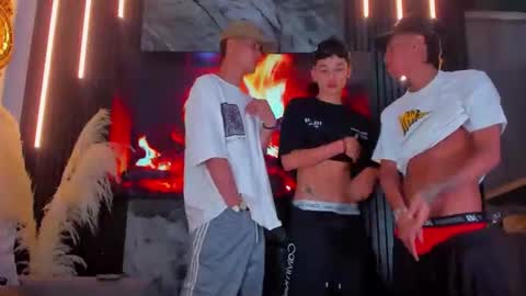 Snapshot of antoniomancinin chatting on 09.27.25 brendan and stiiven online show from 09.27.25