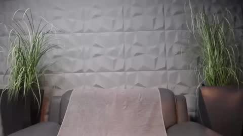 HI My name is Antonio online show from 02.04.25