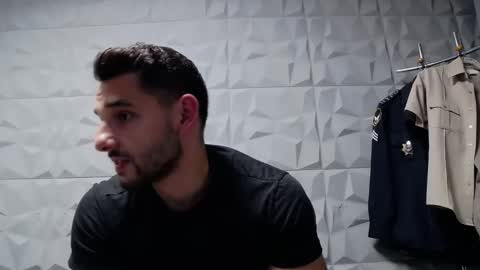 HI My name is Antonio online show from 09.10.25