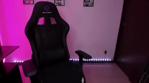 antony_cast online show from 02.16.25