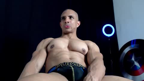 Snapshot of antonywebb94 chatting on 03.03.25 Instagram miguelangel1802 online show from 03.03.25