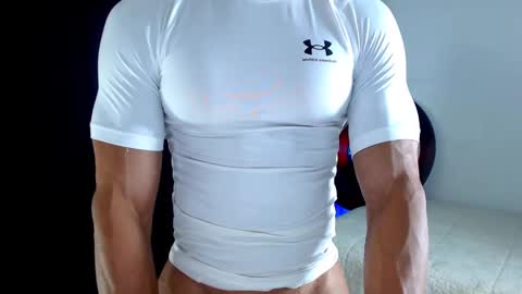 Snapshot of antonywebb94 chatting on 09.17.25 Instagram miguelangel1802 online show from 09.17.25