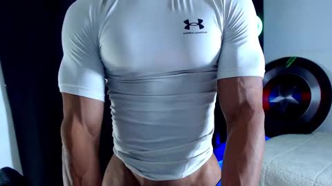 Snapshot of antonywebb94 chatting on 09.29.25 Instagram miguelangel1802 online show from 09.29.25