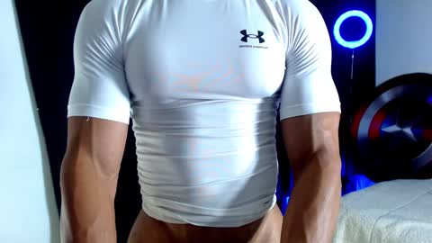 Snapshot of antonywebb94 chatting on 10.22.25 Instagram miguelangel1802 online show from 10.22.25