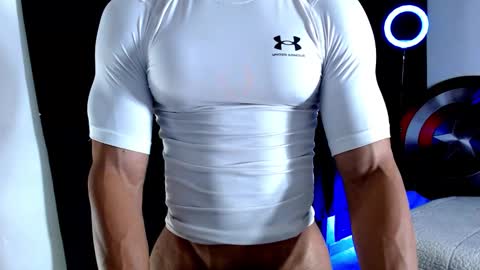 Snapshot of antonywebb94 chatting on 11.25.25 Instagram miguelangel1802 online show from 11.25.25