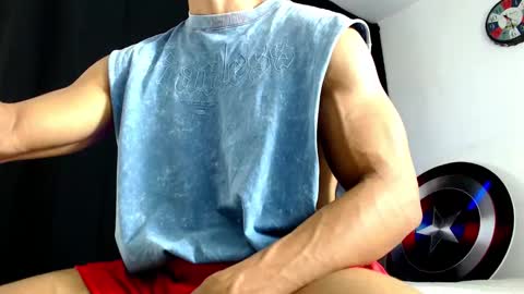 Snapshot of antonywebb94 chatting on 11.30.25 Instagram miguelangel1802 online show from 11.30.25