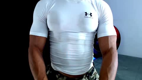 Snapshot of antonywebb94 chatting on 02.15.26 Instagram miguelangel1802 online show from 02.15.26