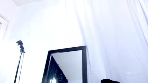 Snapshot of antonywebb94 chatting on 04.12.26 Instagram miguelangel1802 online show from 04.12.26