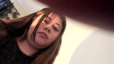   Independent model  online show from 02.20.25