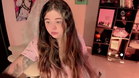   Independent model  online show from 06.03.26