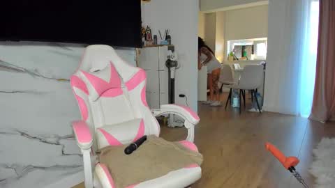 Anya online show from 03.17.26