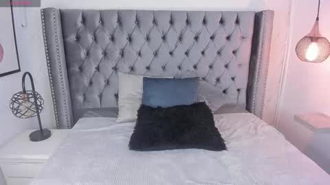 anya_belth online show from 10.26.25