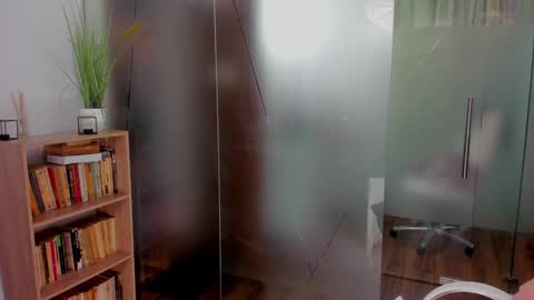 Snapshot of anyarayne chatting on 02.03.25 Anya online show from 02.03.25