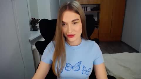 Snapshot of anyasmack chatting on 03.27.26 AnyaSmack online show from 03.27.26