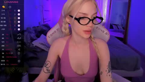 Anya online show from 04.18.26